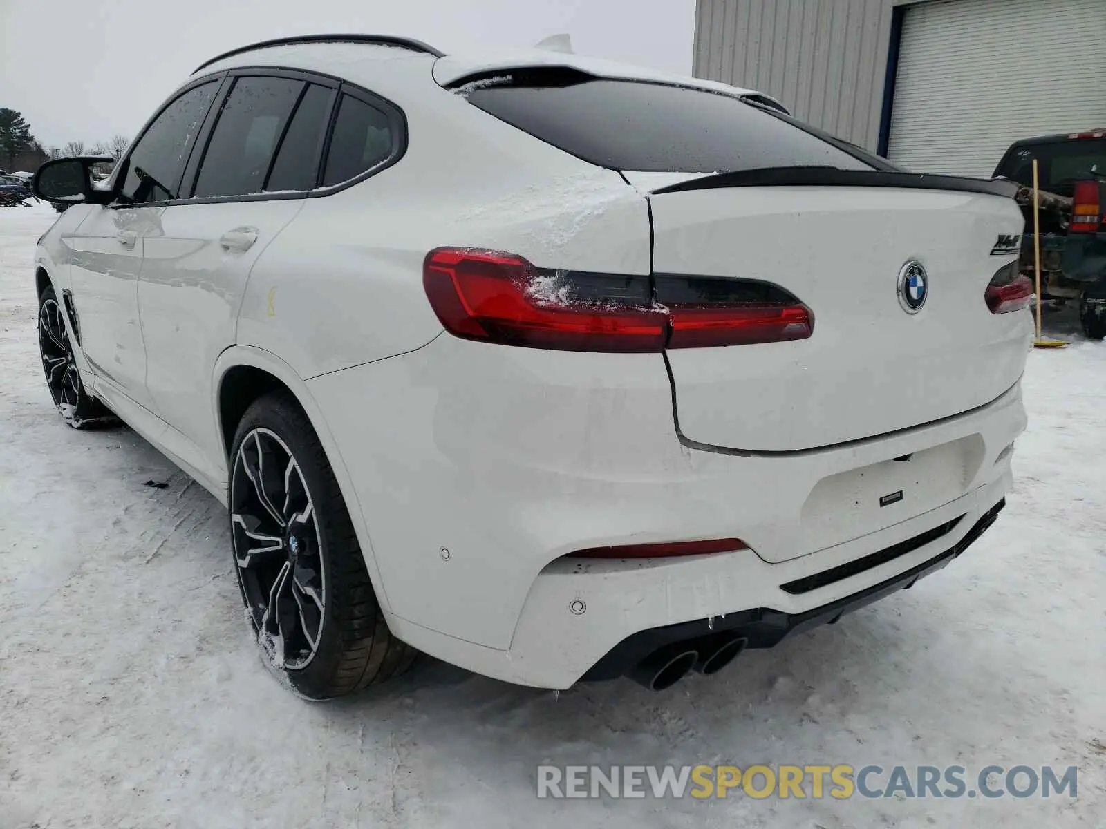 3 Photograph of a damaged car 5YMUJ0C0XL9B34020 BMW X4 2020