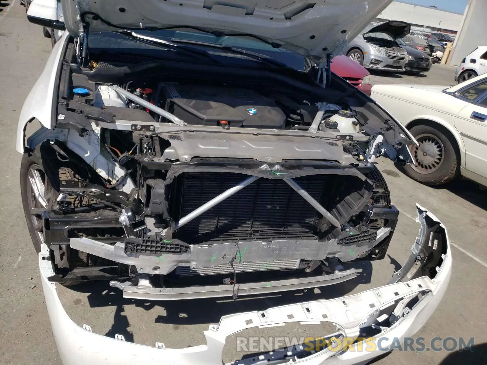 9 Photograph of a damaged car 5UX2V1C00M9E16502 BMW X4 2021
