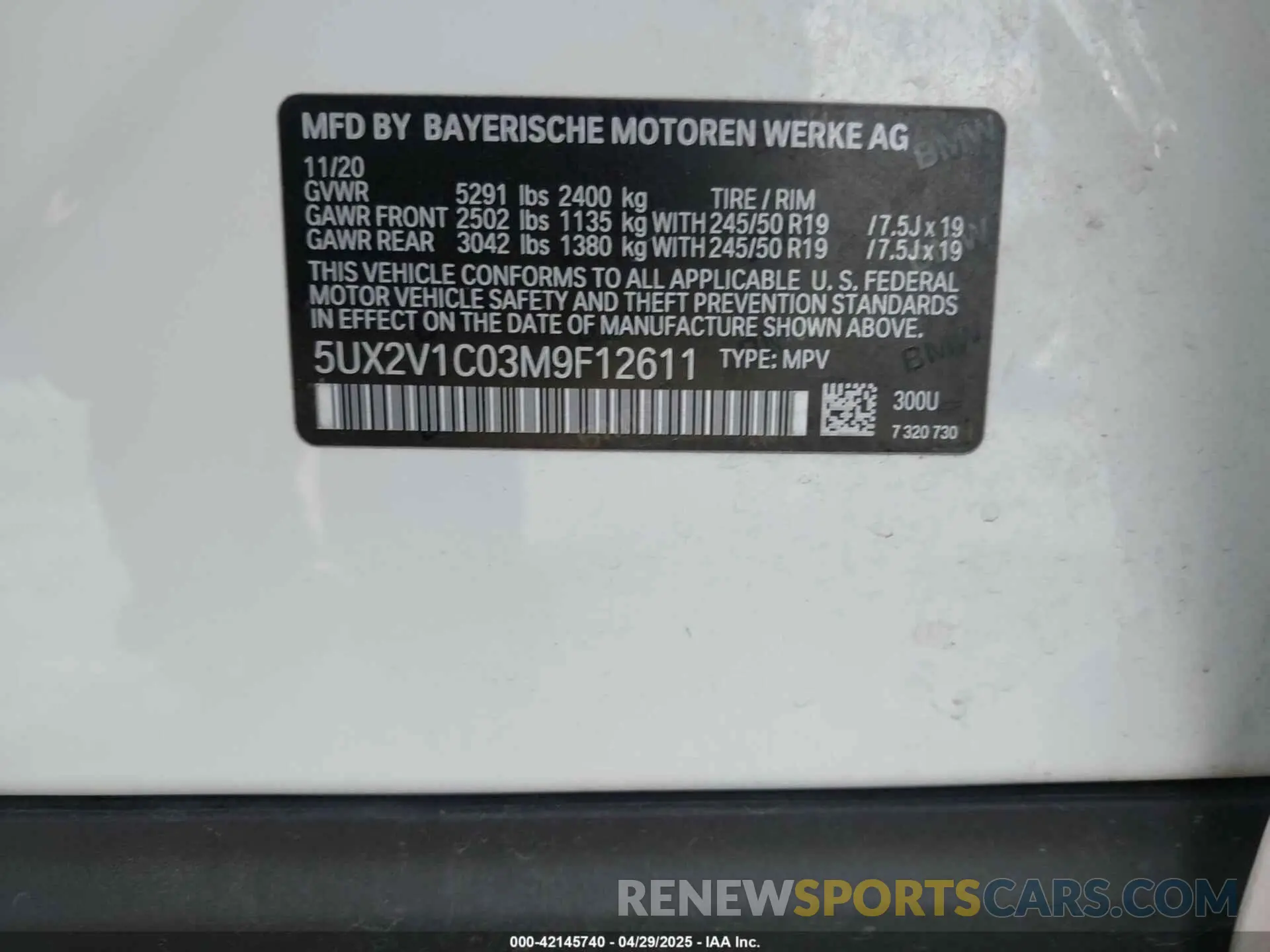 9 Photograph of a damaged car 5UX2V1C03M9F12611 BMW X4 2021