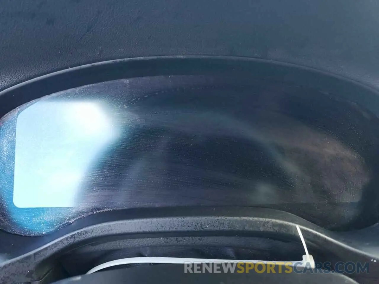 9 Photograph of a damaged car 5UX2V1C05M9H34647 BMW X4 2021