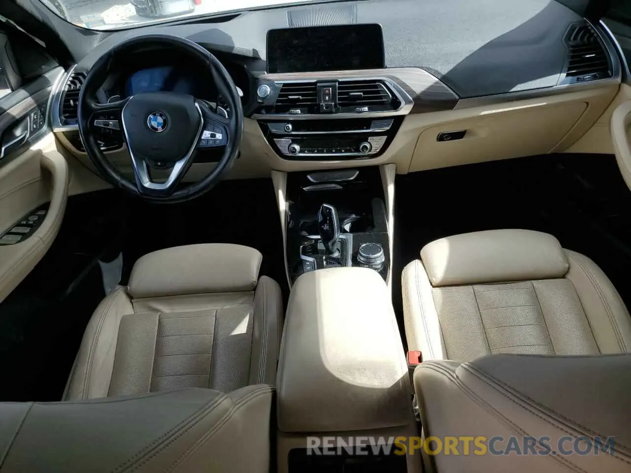 8 Photograph of a damaged car 5UX2V1C08M9G31058 BMW X4 2021