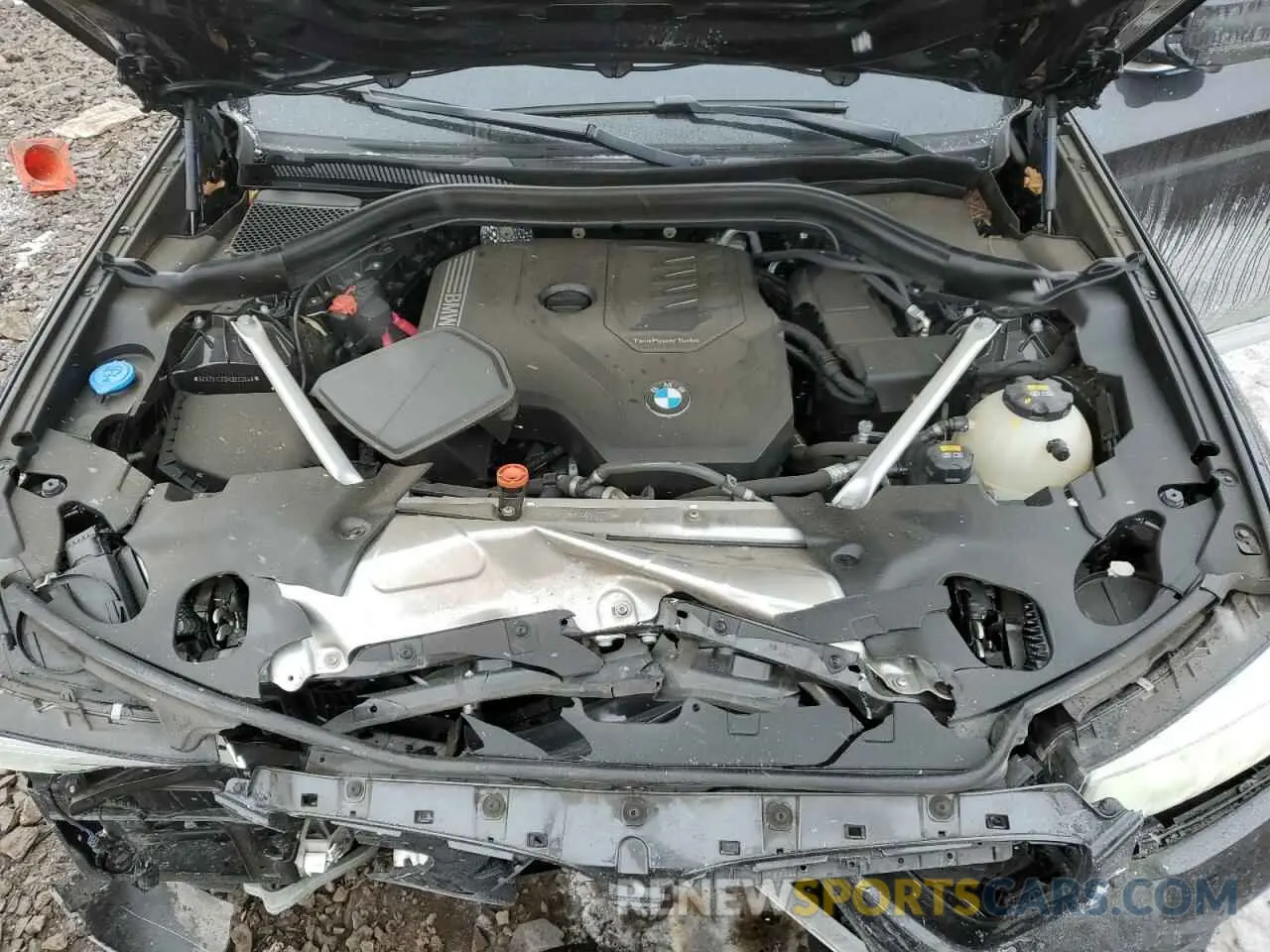 12 Photograph of a damaged car 5UX2V1C09M9E03649 BMW X4 2021