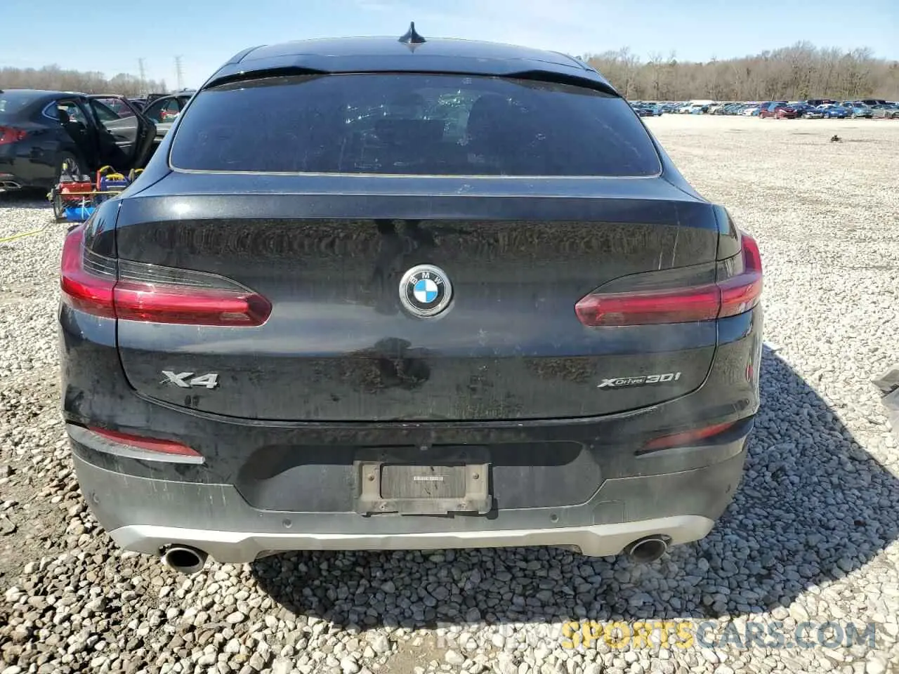 6 Photograph of a damaged car 5UX2V1C0XM9E74567 BMW X4 2021