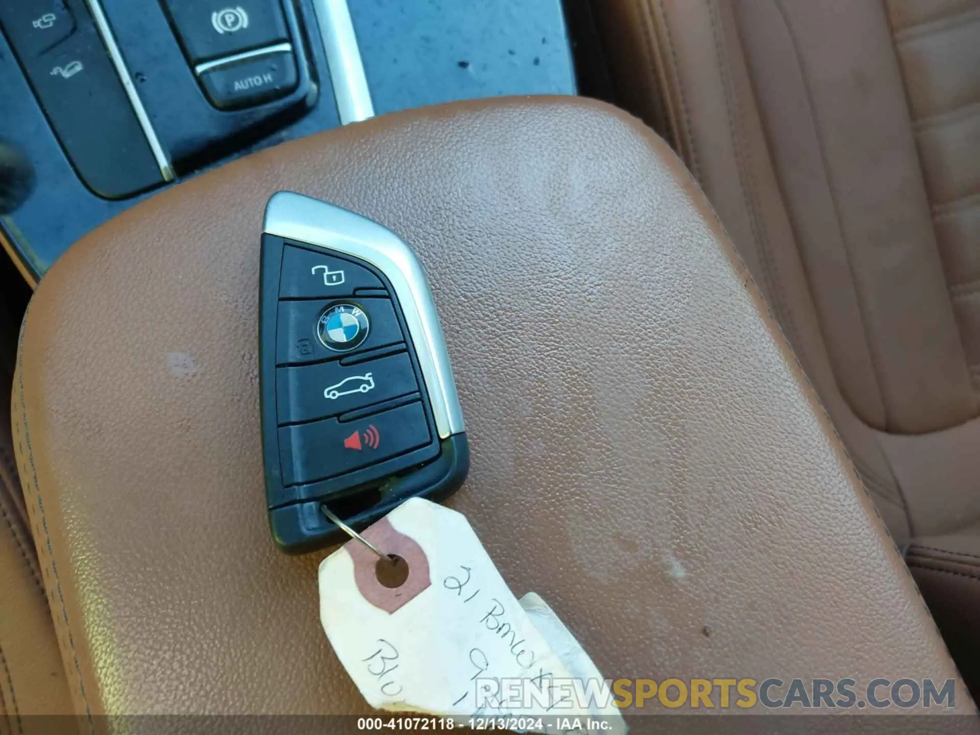 11 Фотография поврежденного автомобиля 5UX2V1C0XM9E92650 BMW X4 2021
