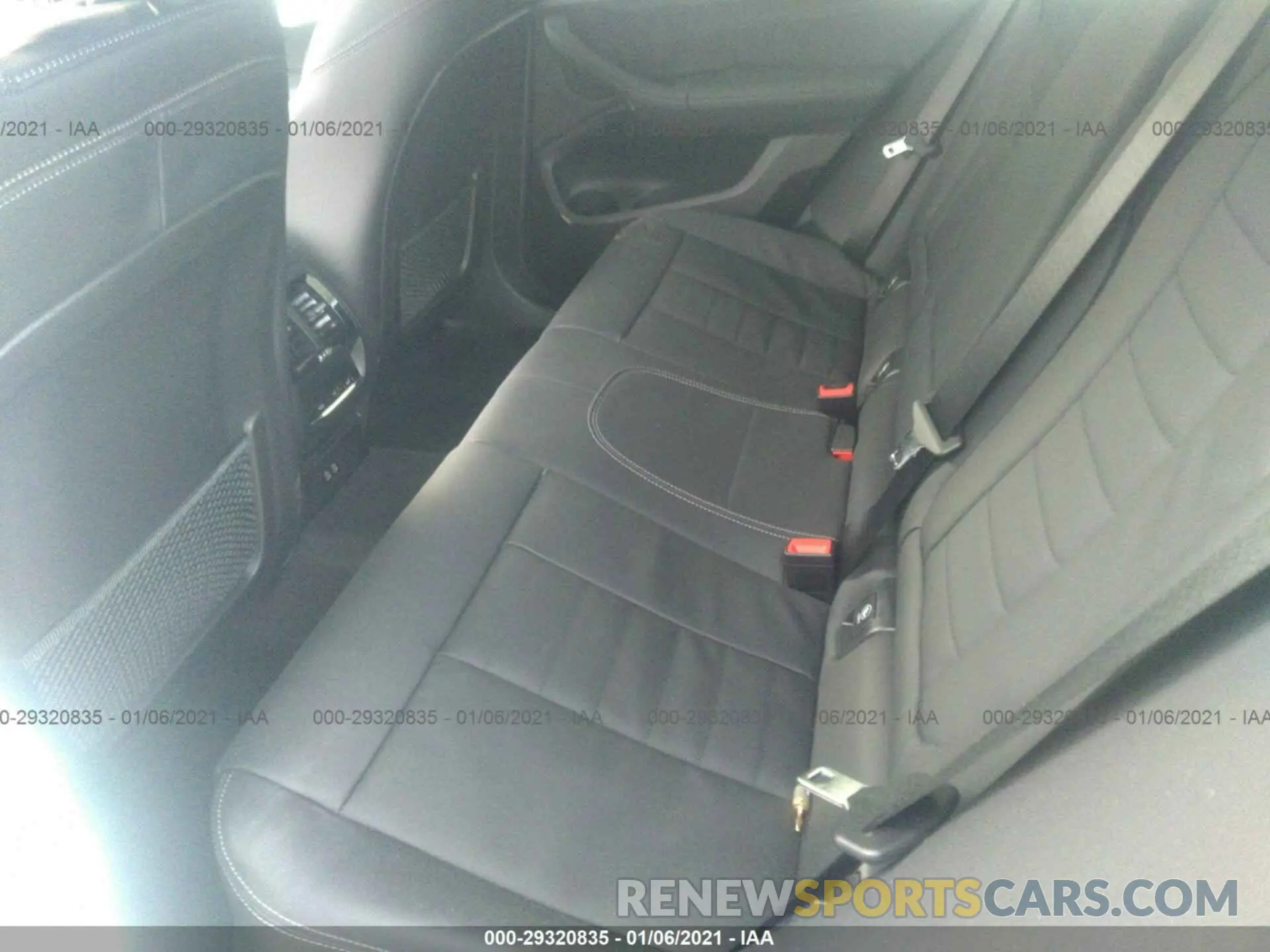 8 Photograph of a damaged car 5UX2V5C0XM9D90675 BMW X4 2021
