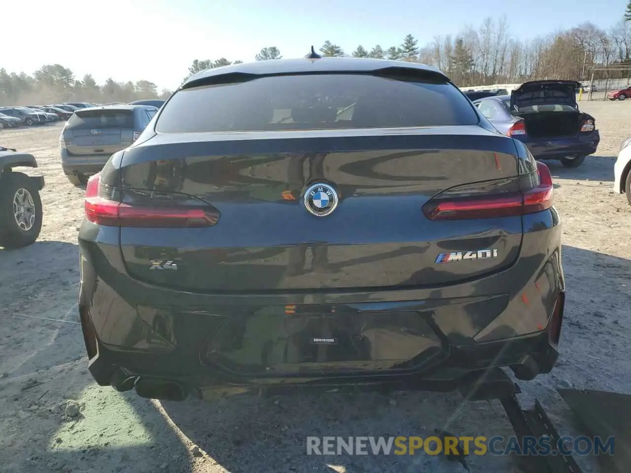 6 Photograph of a damaged car 5UX43DT03N9K31827 BMW X4 2022