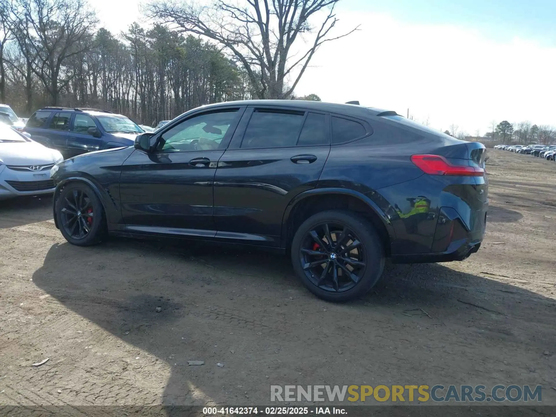 14 Photograph of a damaged car 5UX43DT0XN9L33898 BMW X4 2022