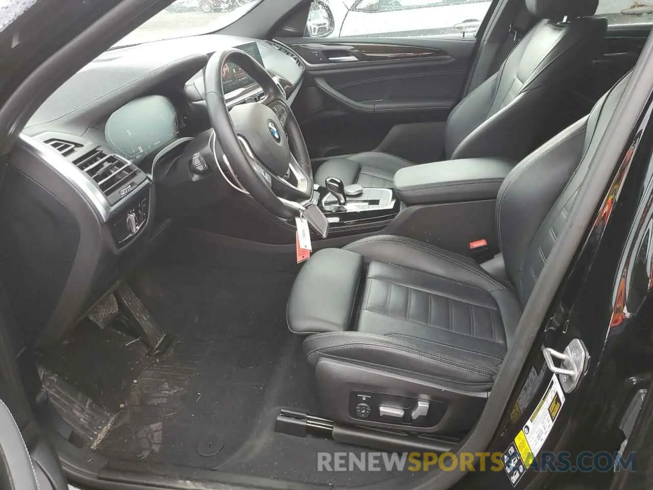 7 Photograph of a damaged car 5UX33DT03P9N51020 BMW X4 2023