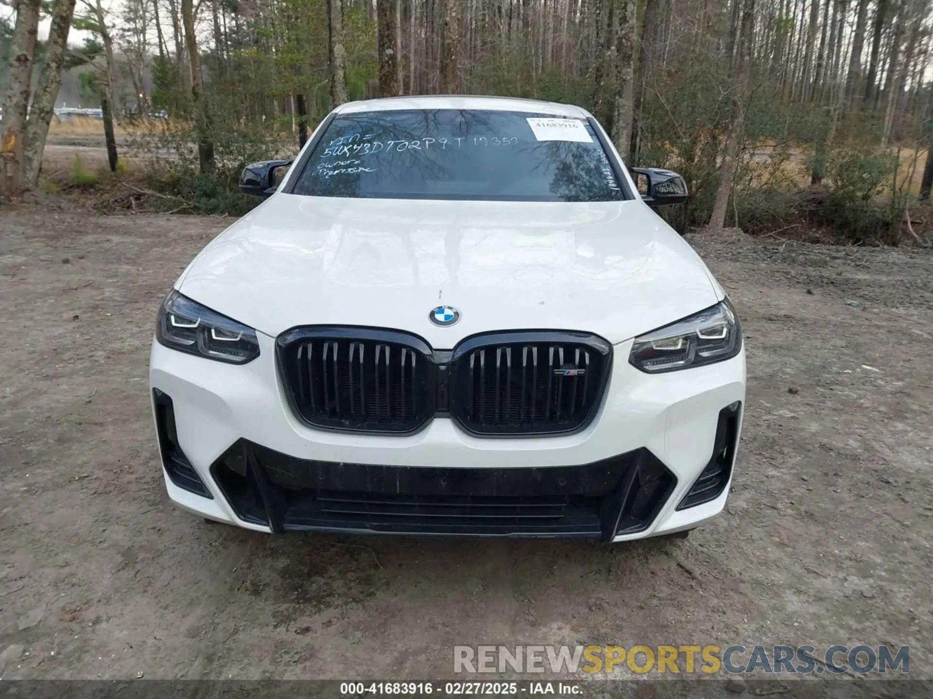 11 Photograph of a damaged car 5UX43DT02P9T17357 BMW X4 2023