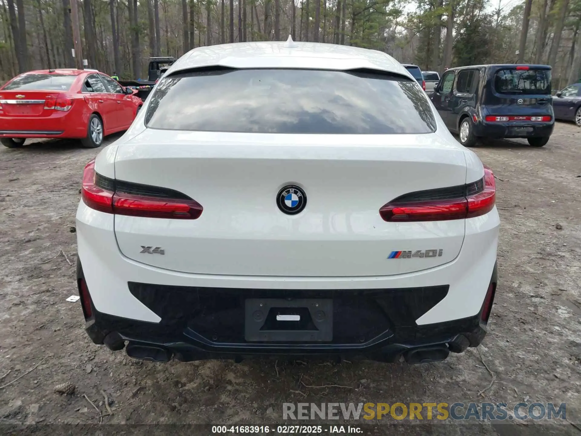 15 Photograph of a damaged car 5UX43DT02P9T17357 BMW X4 2023