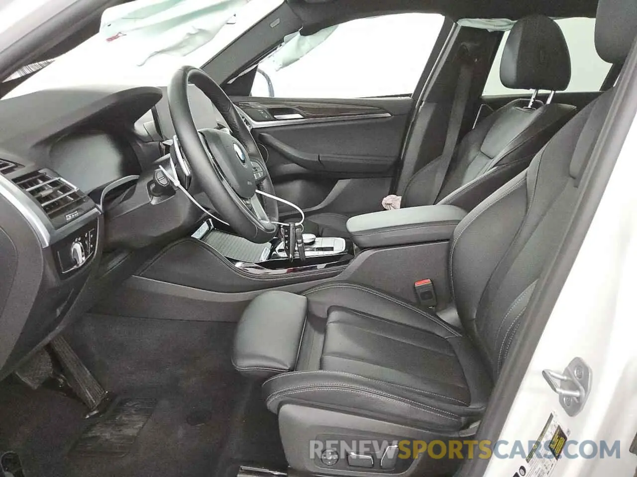 7 Фотография поврежденного автомобиля 5UX33DT04R9W67443 BMW X4 2024