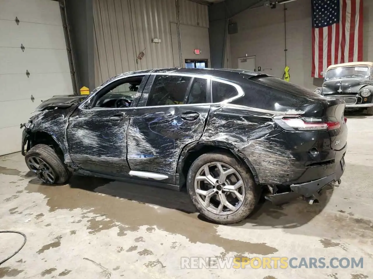 2 Photograph of a damaged car 5UX33DT06R9W75060 BMW X4 2024