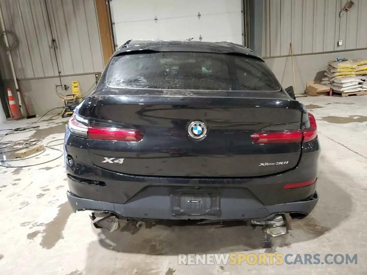 6 Photograph of a damaged car 5UX33DT06R9W75060 BMW X4 2024