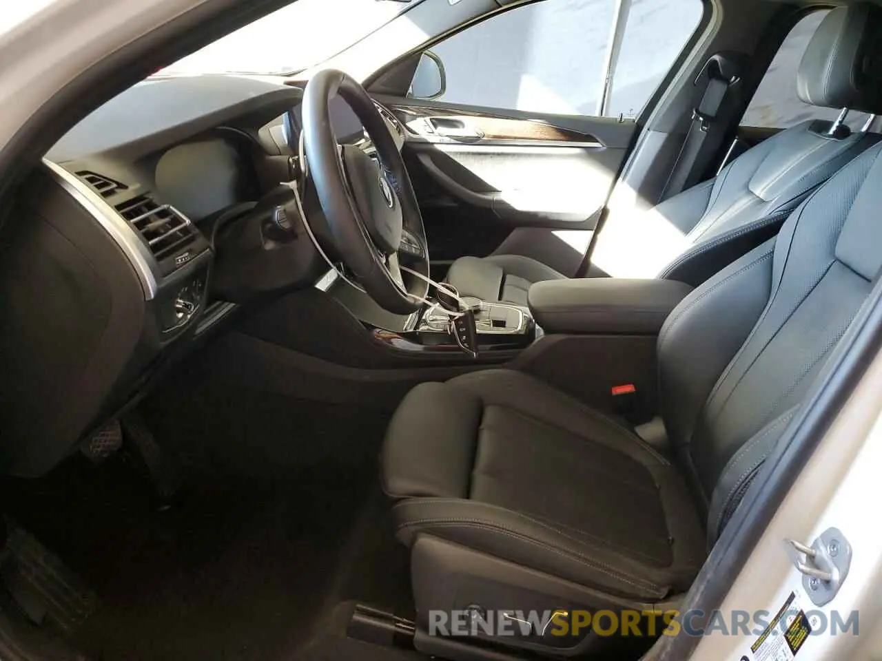 7 Фотография поврежденного автомобиля 5UX33DT07R9X38845 BMW X4 2024