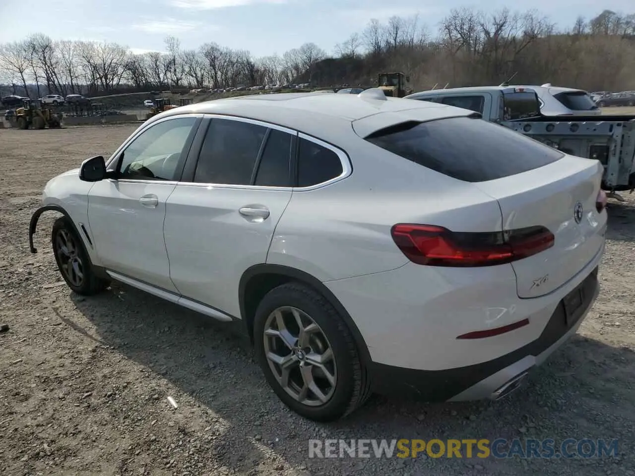 2 Photograph of a damaged car 5UX33DT09R9U71062 BMW X4 2024