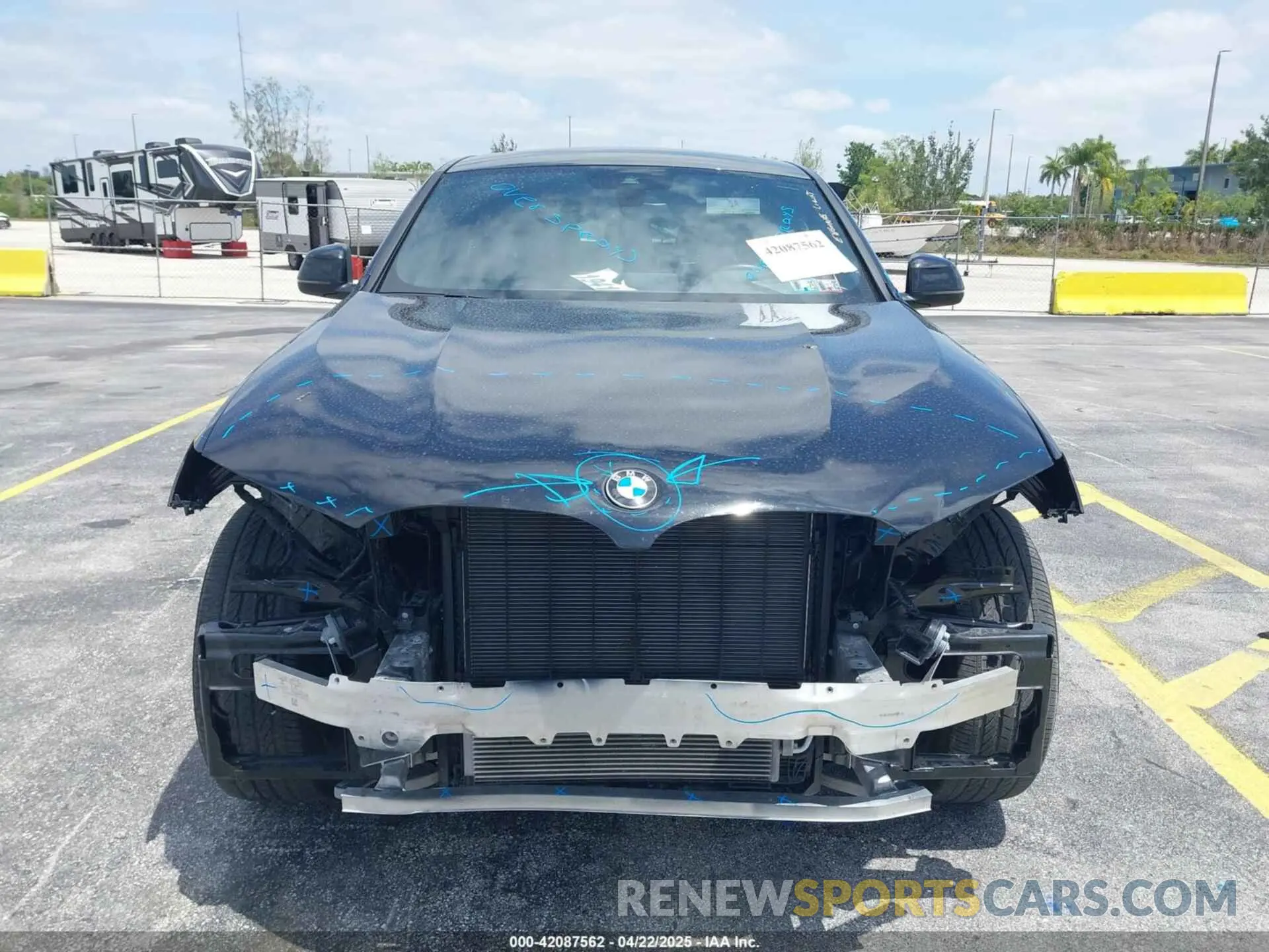 13 Photograph of a damaged car 5UX33DT09R9W67695 BMW X4 2024