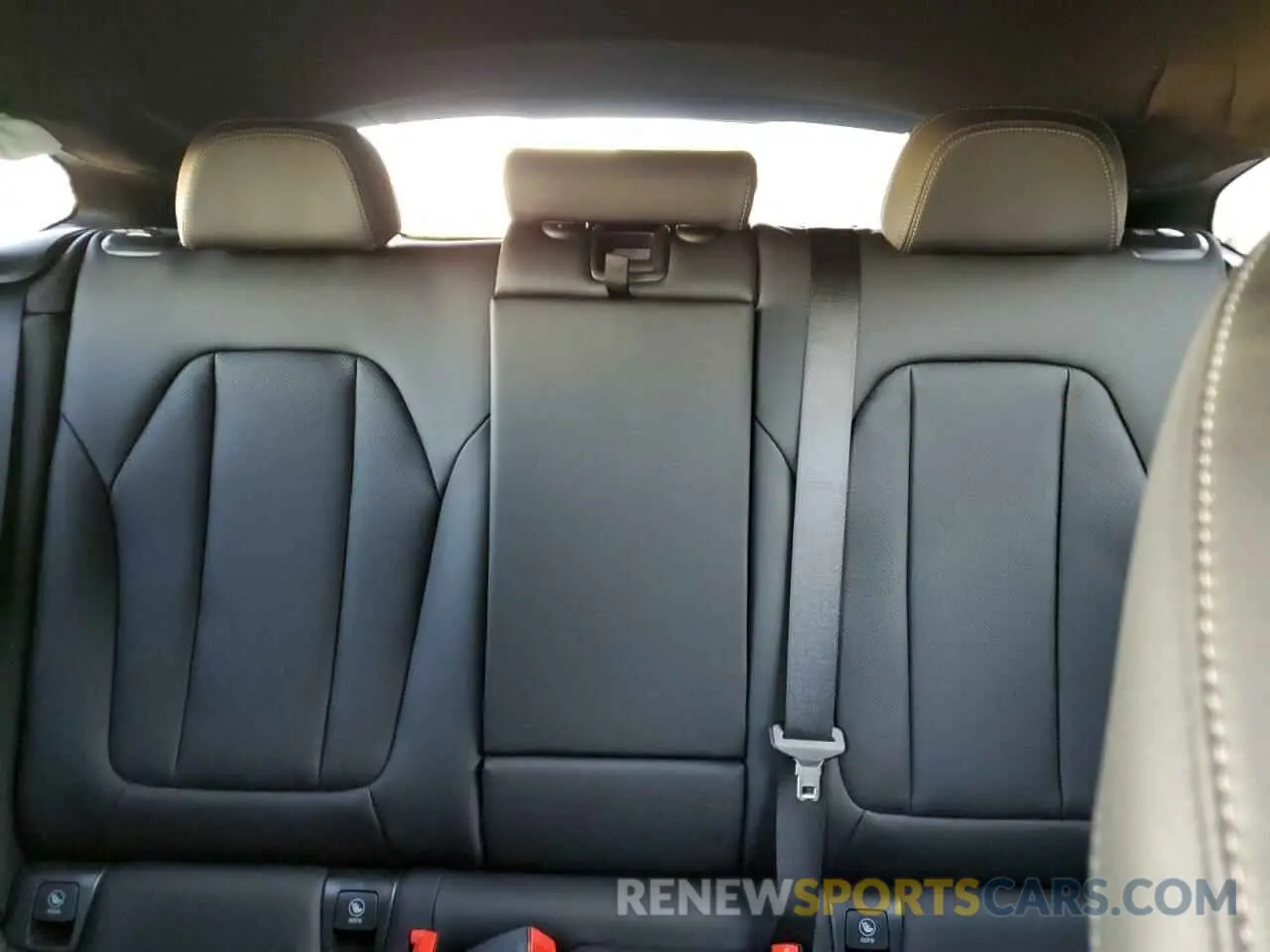 10 Фотография поврежденного автомобиля 5UX43DT02R9W67459 BMW X4 2024