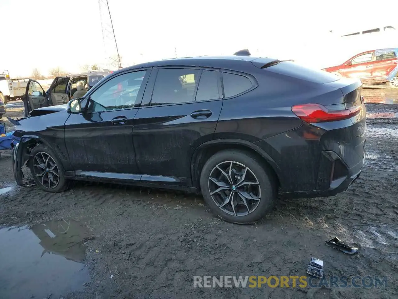 2 Фотография поврежденного автомобиля 5UX43DT02R9W67459 BMW X4 2024