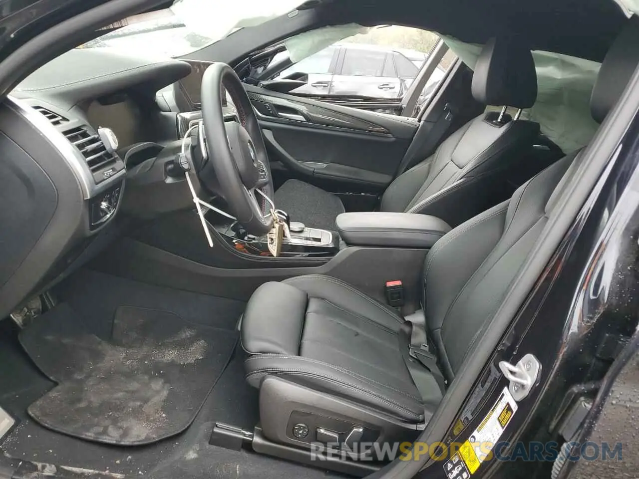 7 Photograph of a damaged car 5UX43DT09R9U93650 BMW X4 2024