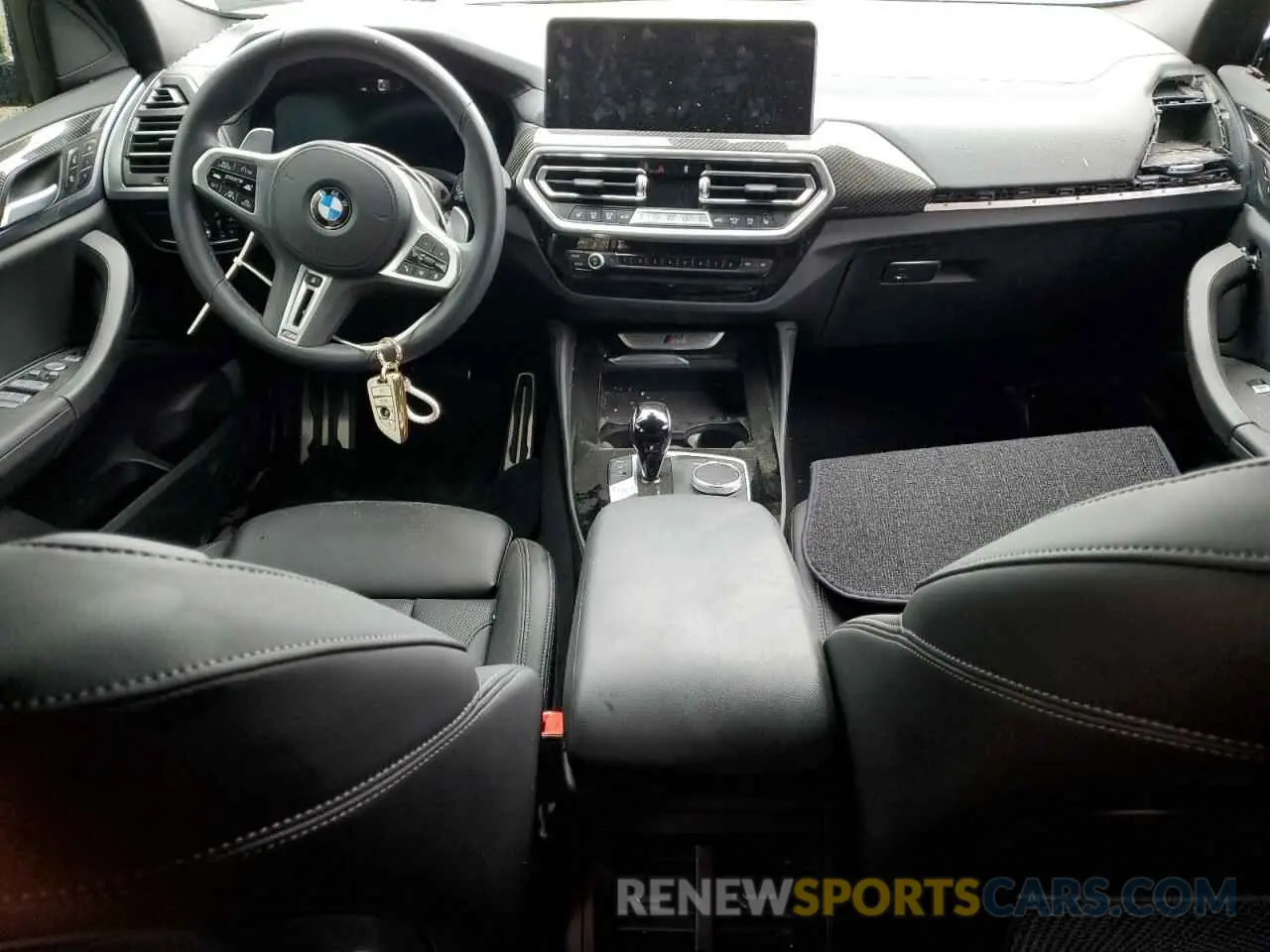 8 Photograph of a damaged car 5UX43DT09R9U93650 BMW X4 2024