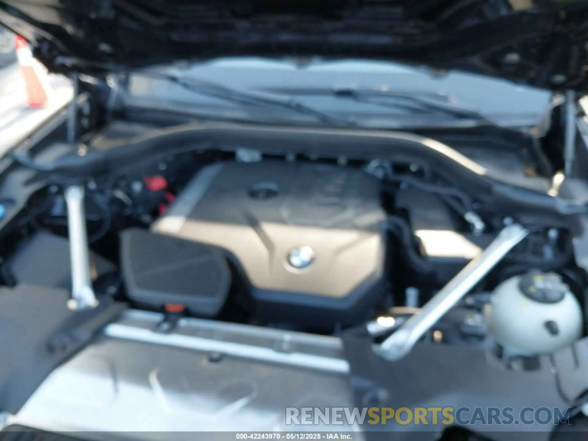 10 Фотография поврежденного автомобиля 5UX33DT06S9Y68475 BMW X4 2025
