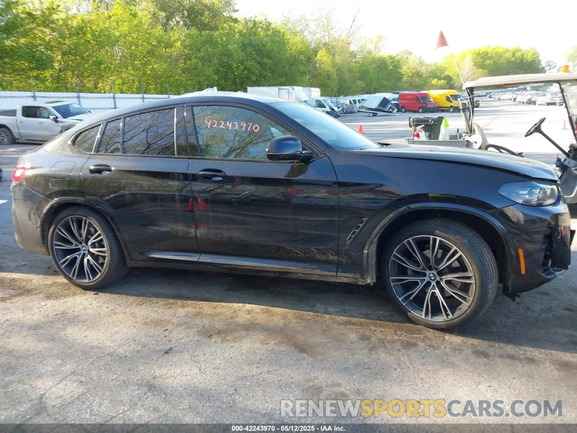 13 Фотография поврежденного автомобиля 5UX33DT06S9Y68475 BMW X4 2025