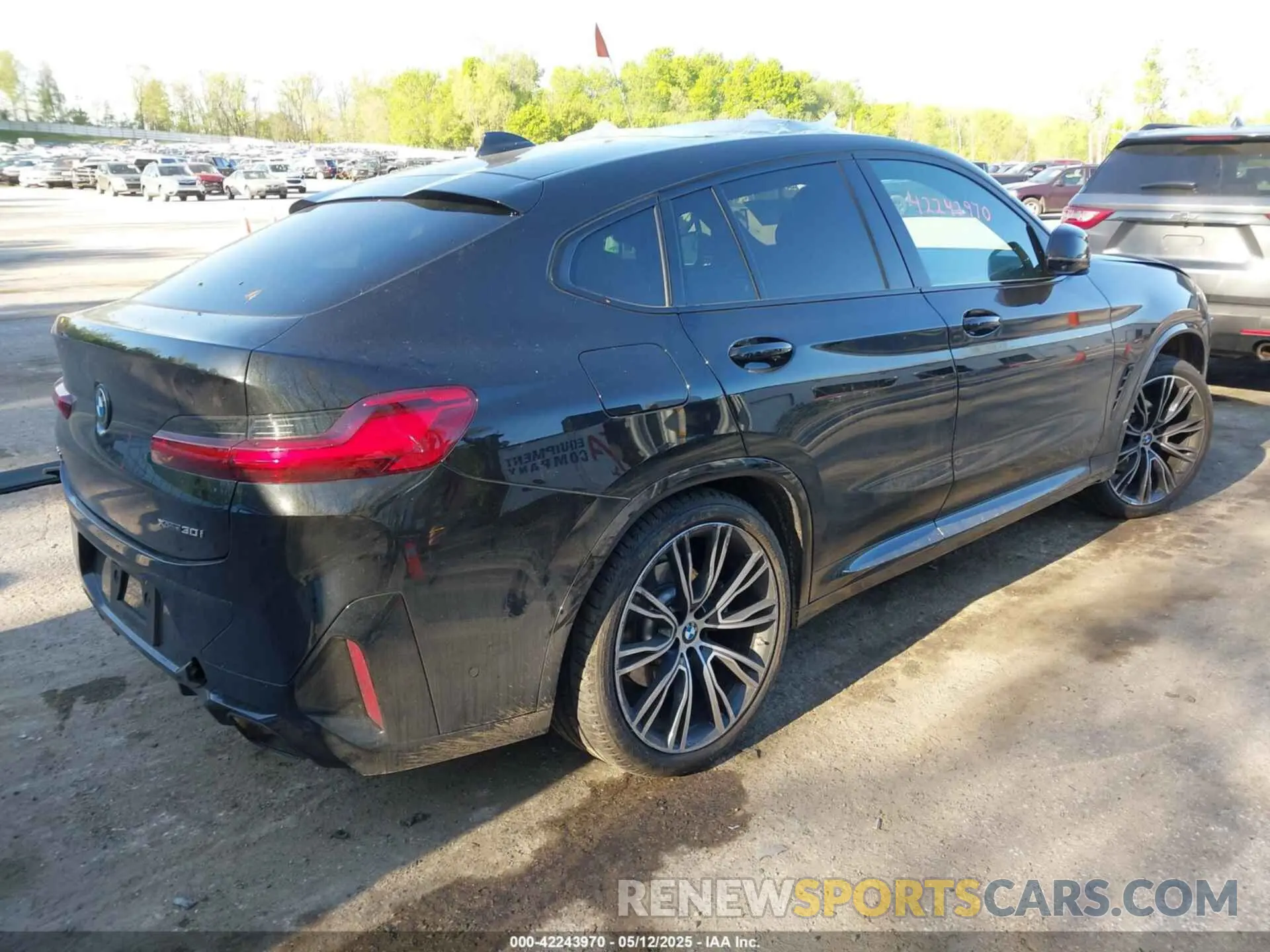 4 Фотография поврежденного автомобиля 5UX33DT06S9Y68475 BMW X4 2025