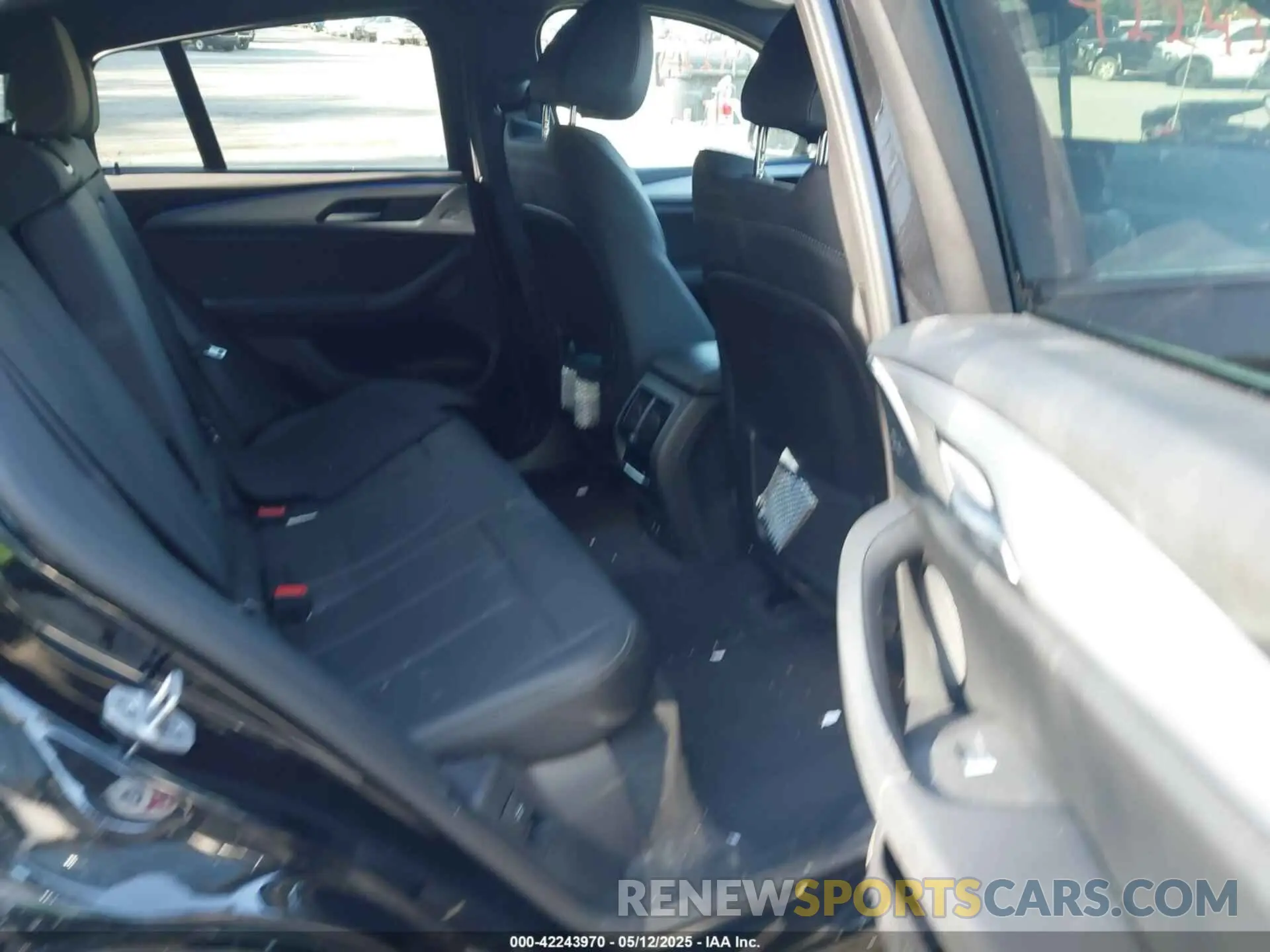8 Фотография поврежденного автомобиля 5UX33DT06S9Y68475 BMW X4 2025