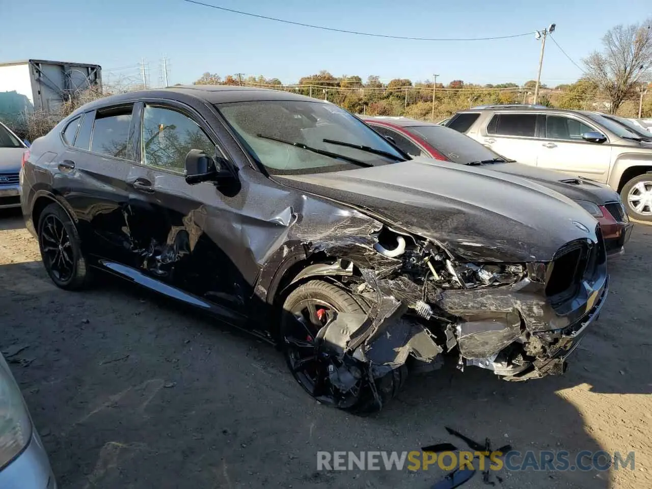 4 Photograph of a damaged car 5UX43DT09S9X83506 BMW X4 2025
