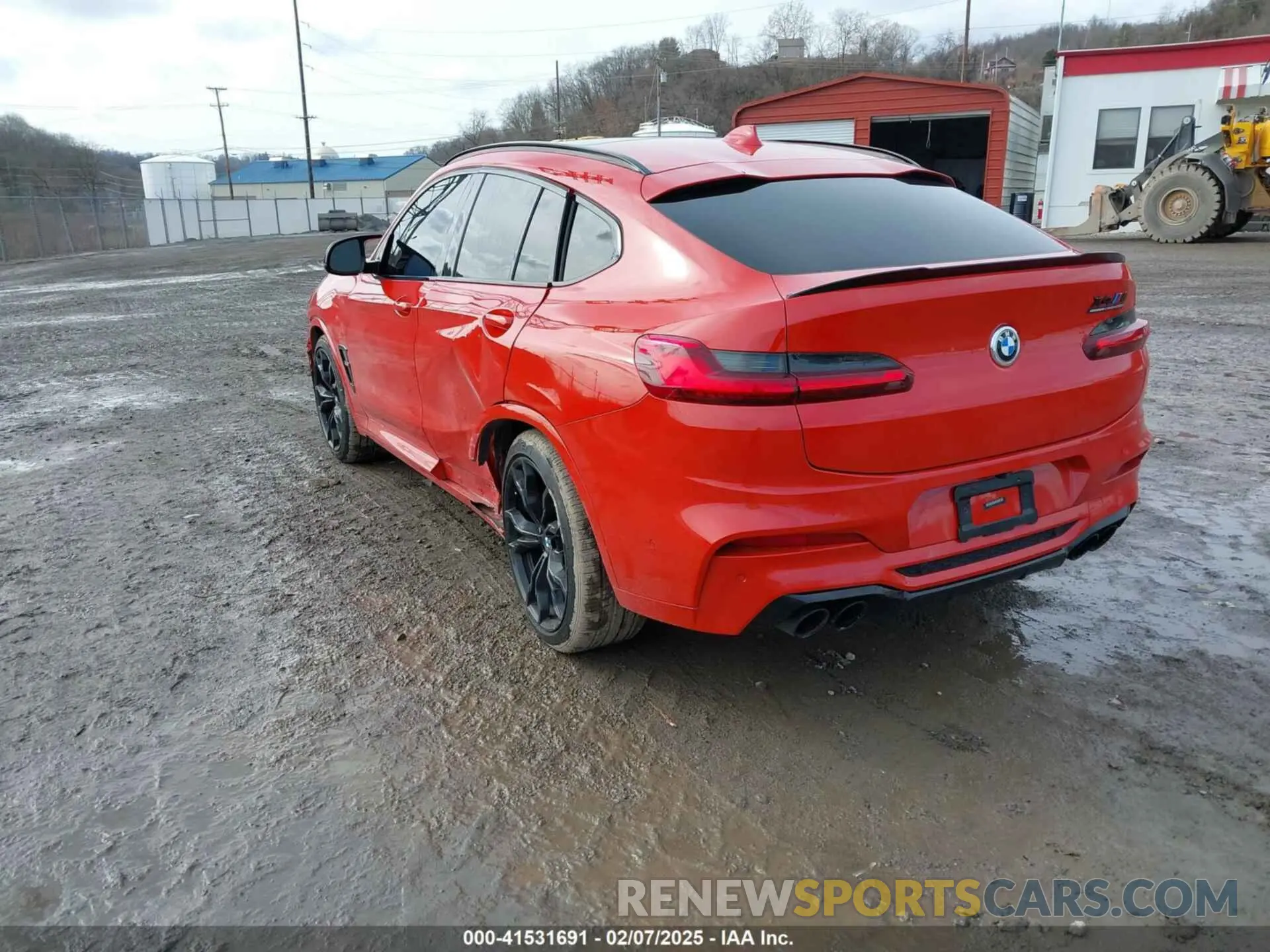 3 Photograph of a damaged car 5YMUJ0C05L9C33943 BMW X4 M 2020