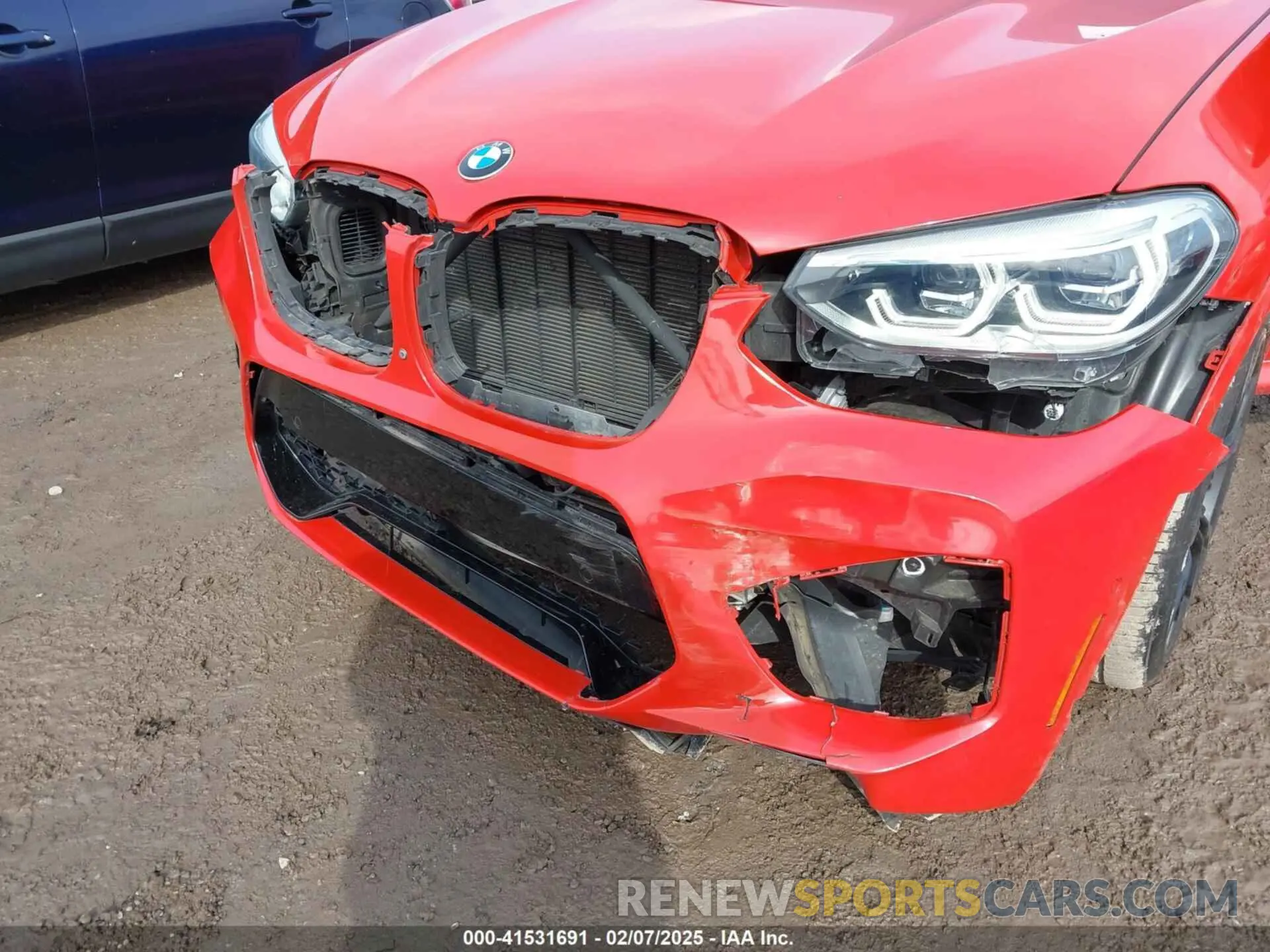 6 Photograph of a damaged car 5YMUJ0C05L9C33943 BMW X4 M 2020