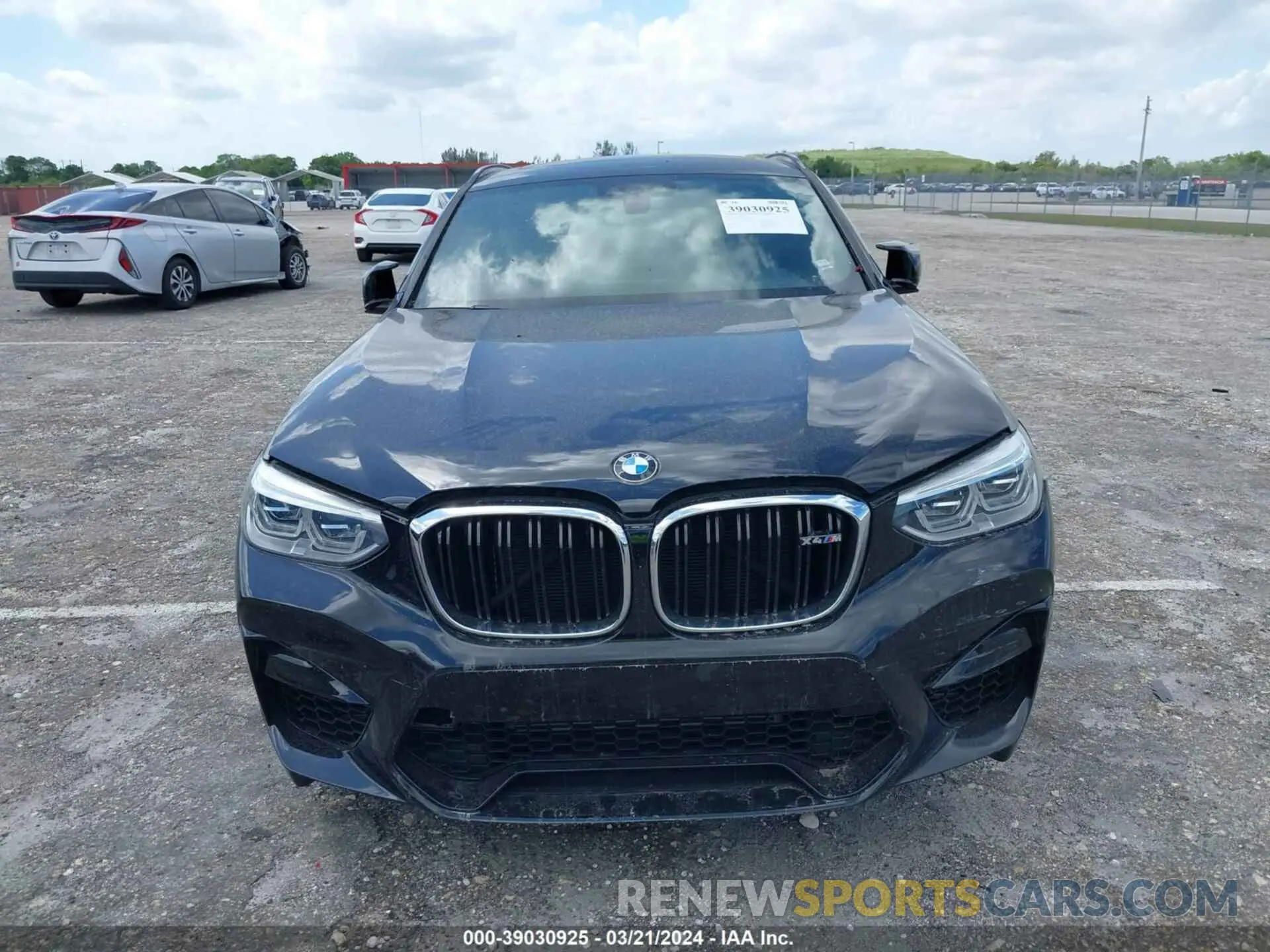 12 Фотография поврежденного автомобиля 5YMUJ0C09LLU67177 BMW X4 M 2020