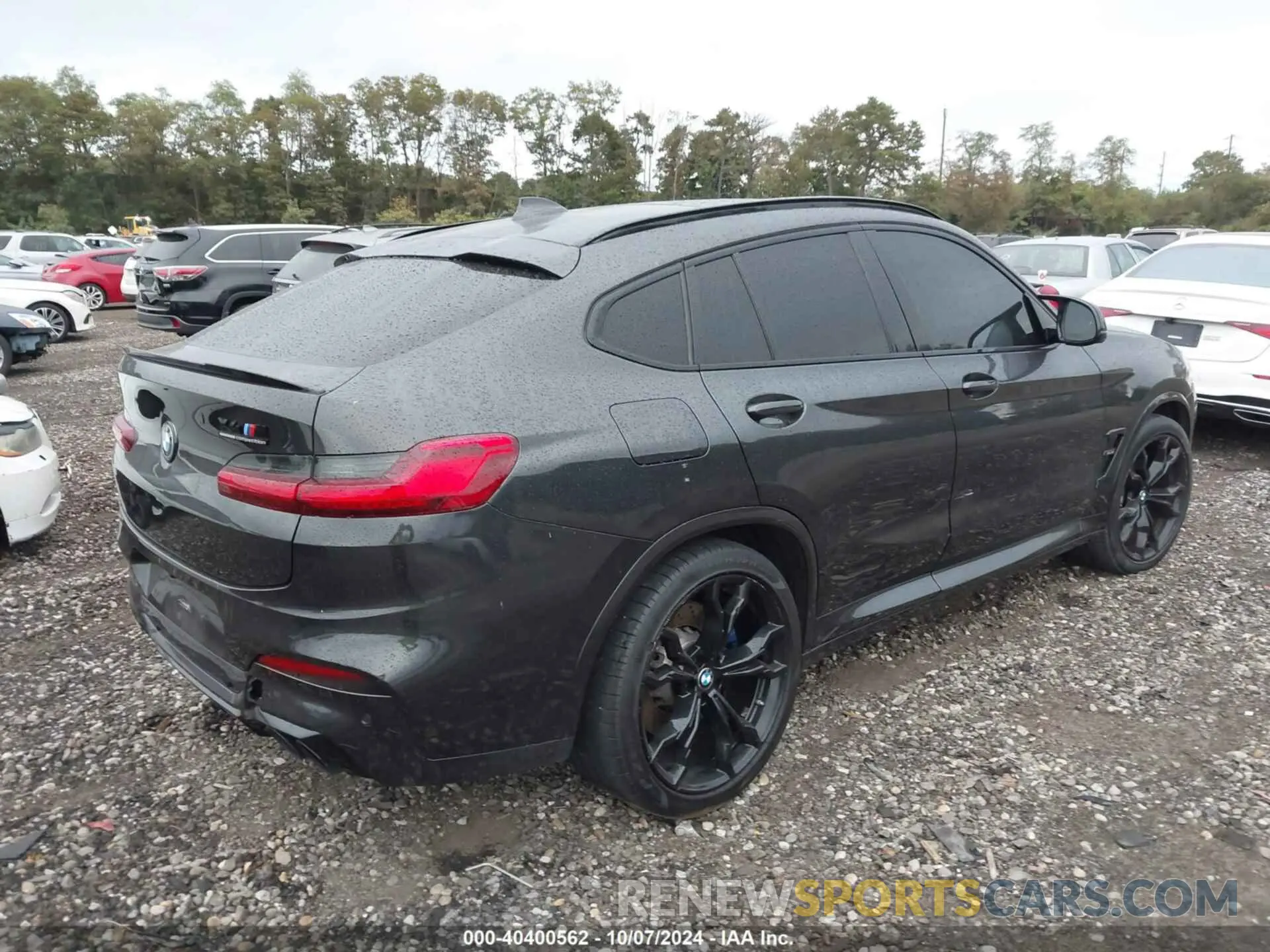 4 Photograph of a damaged car 5YMUJ0C05M9E33108 BMW X4 M 2021