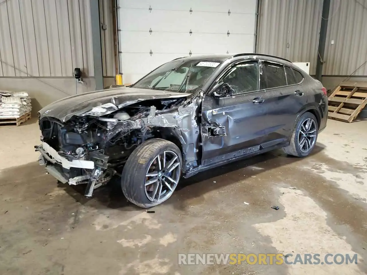 1 Фотография поврежденного автомобиля 5YM23EC05N9J23246 BMW X4 M 2022