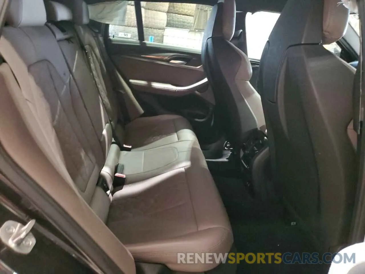 11 Фотография поврежденного автомобиля 5YM23EC05N9J23246 BMW X4 M 2022