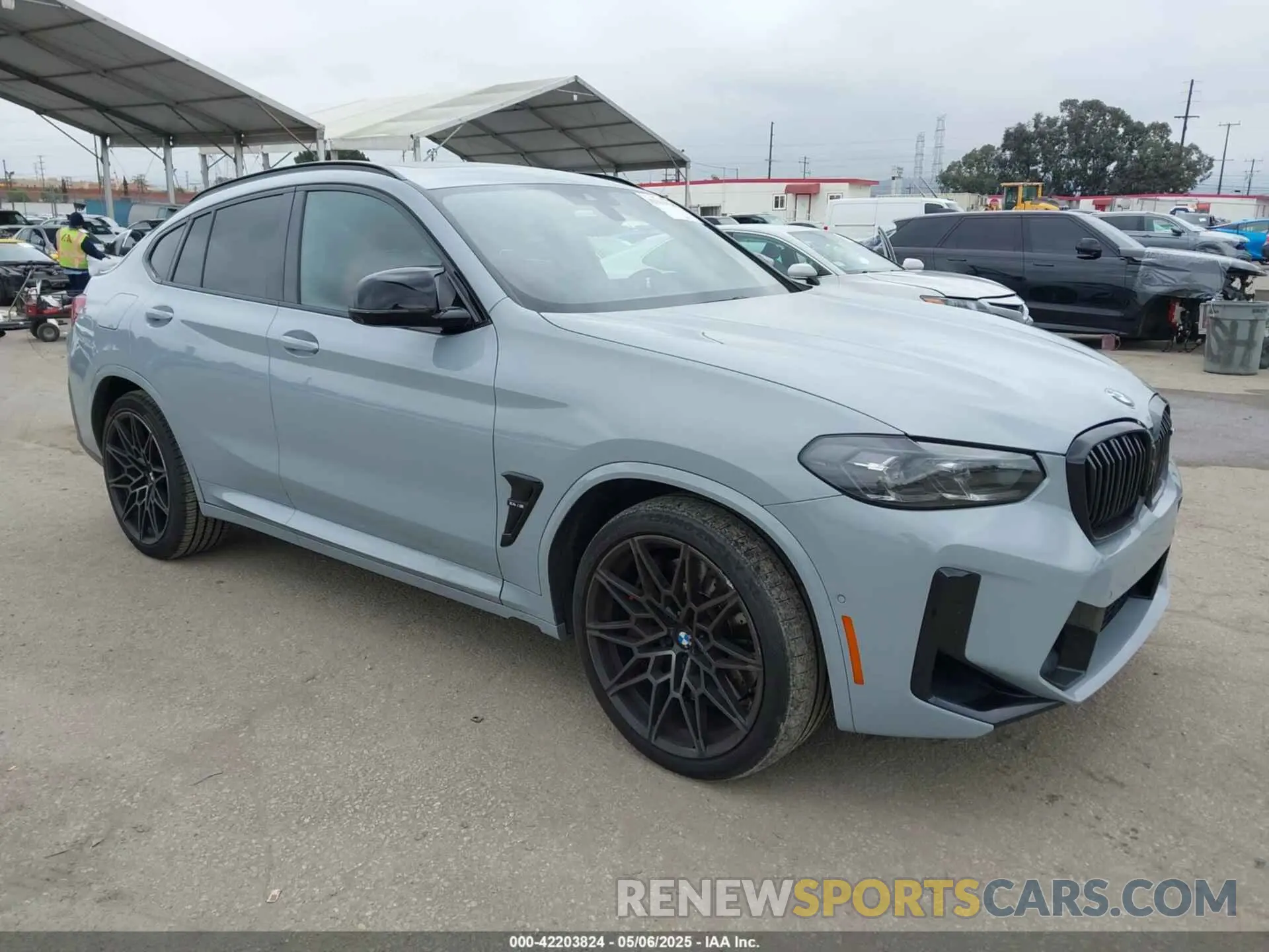 1 Photograph of a damaged car 5YM23EC01R9U95351 BMW X4 M 2024