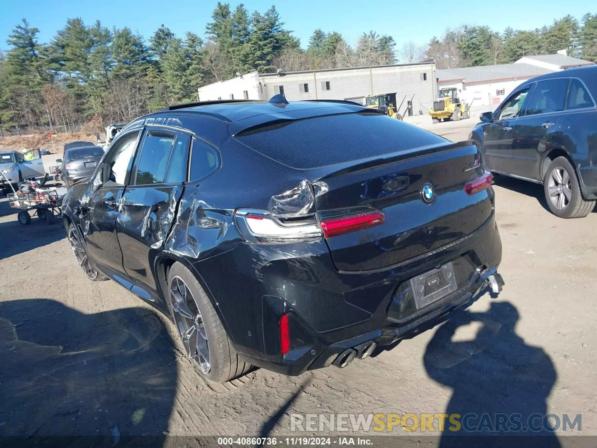 3 Photograph of a damaged car 5YM23EC09R9W45738 BMW X4 M 2024