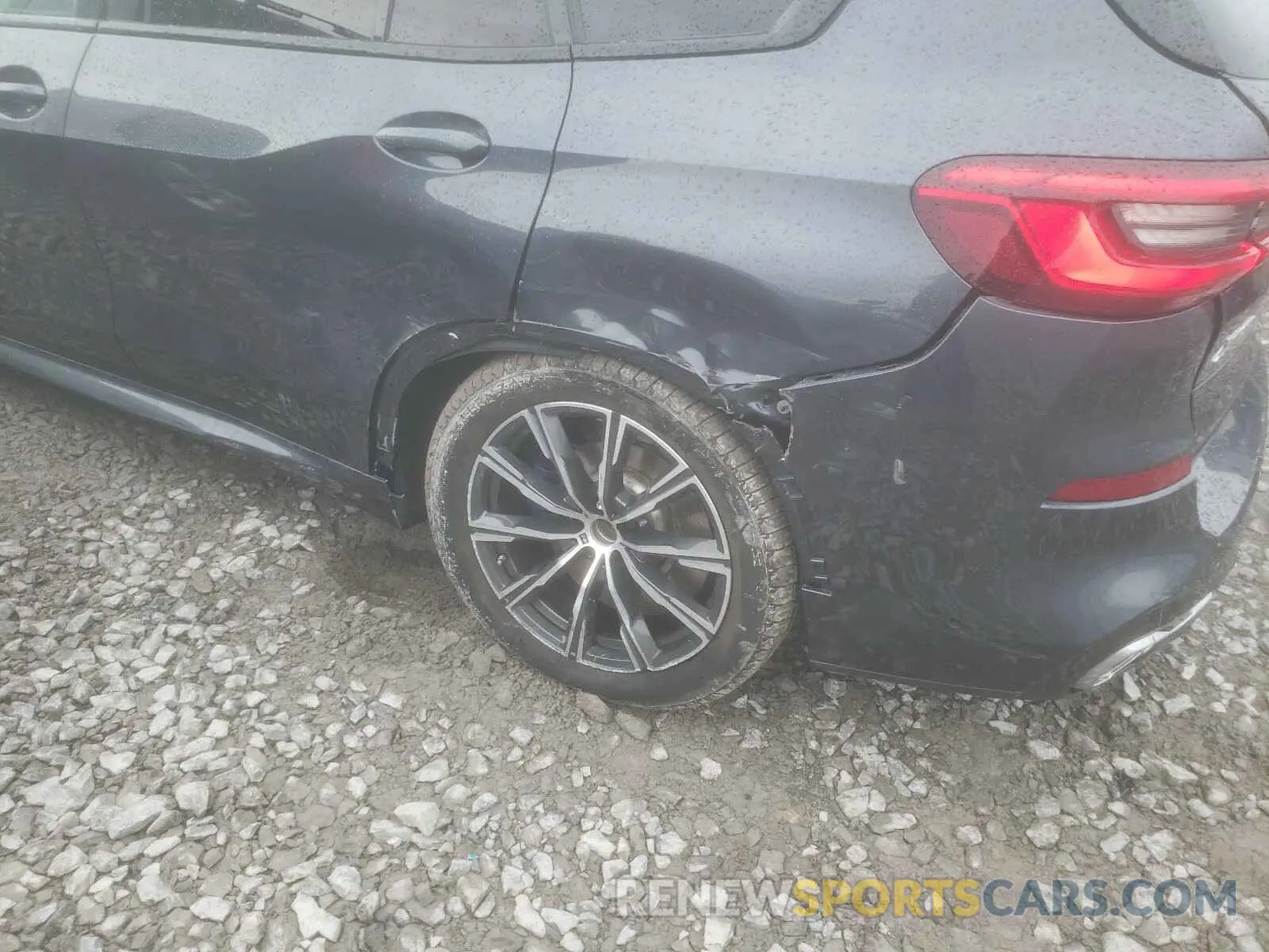9 Photograph of a damaged car 5UXCR6C50KLL11182 BMW X5 2019