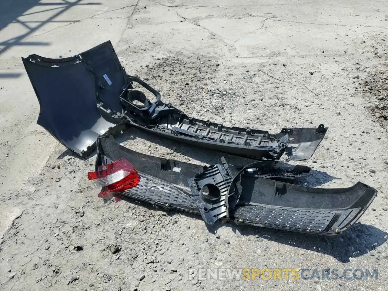 14 Photograph of a damaged car 5UXCR6C50KLL21212 BMW X5 2019