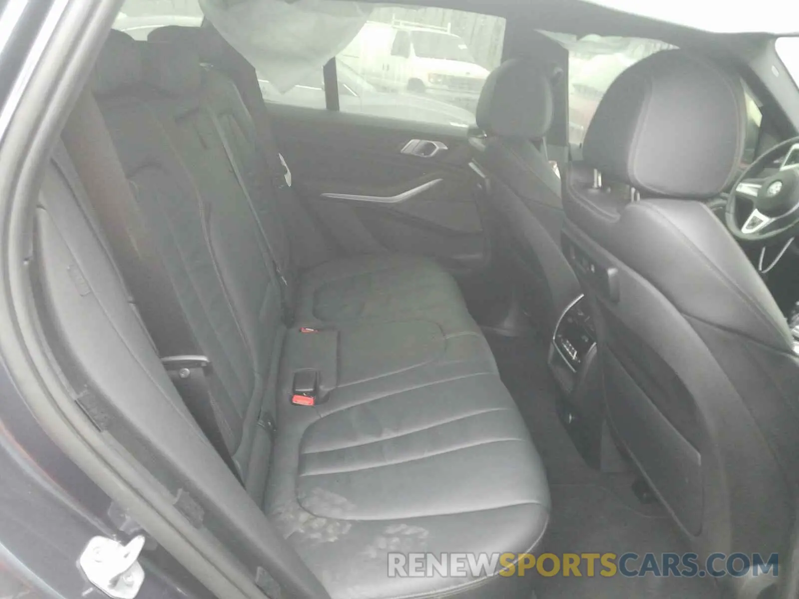 6 Photograph of a damaged car 5UXCR6C50KLL23056 BMW X5 2019