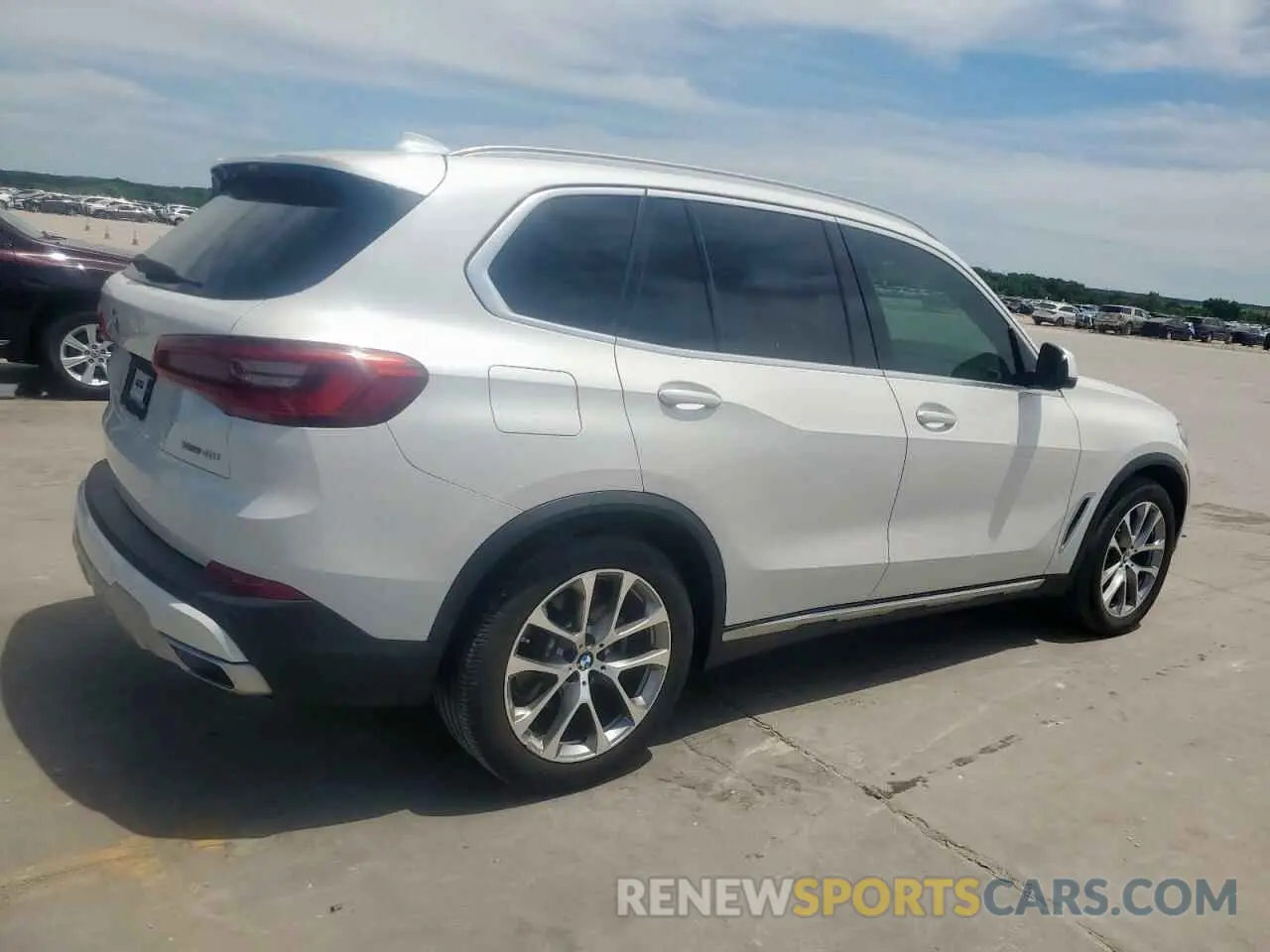 3 Photograph of a damaged car 5UXCR6C50KLL26006 BMW X5 2019