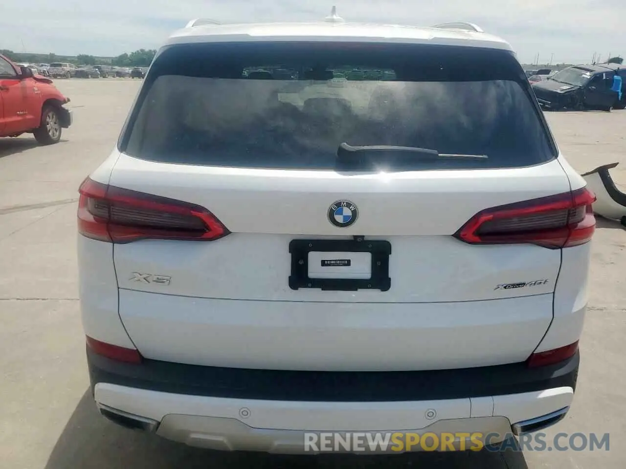 6 Photograph of a damaged car 5UXCR6C50KLL26006 BMW X5 2019