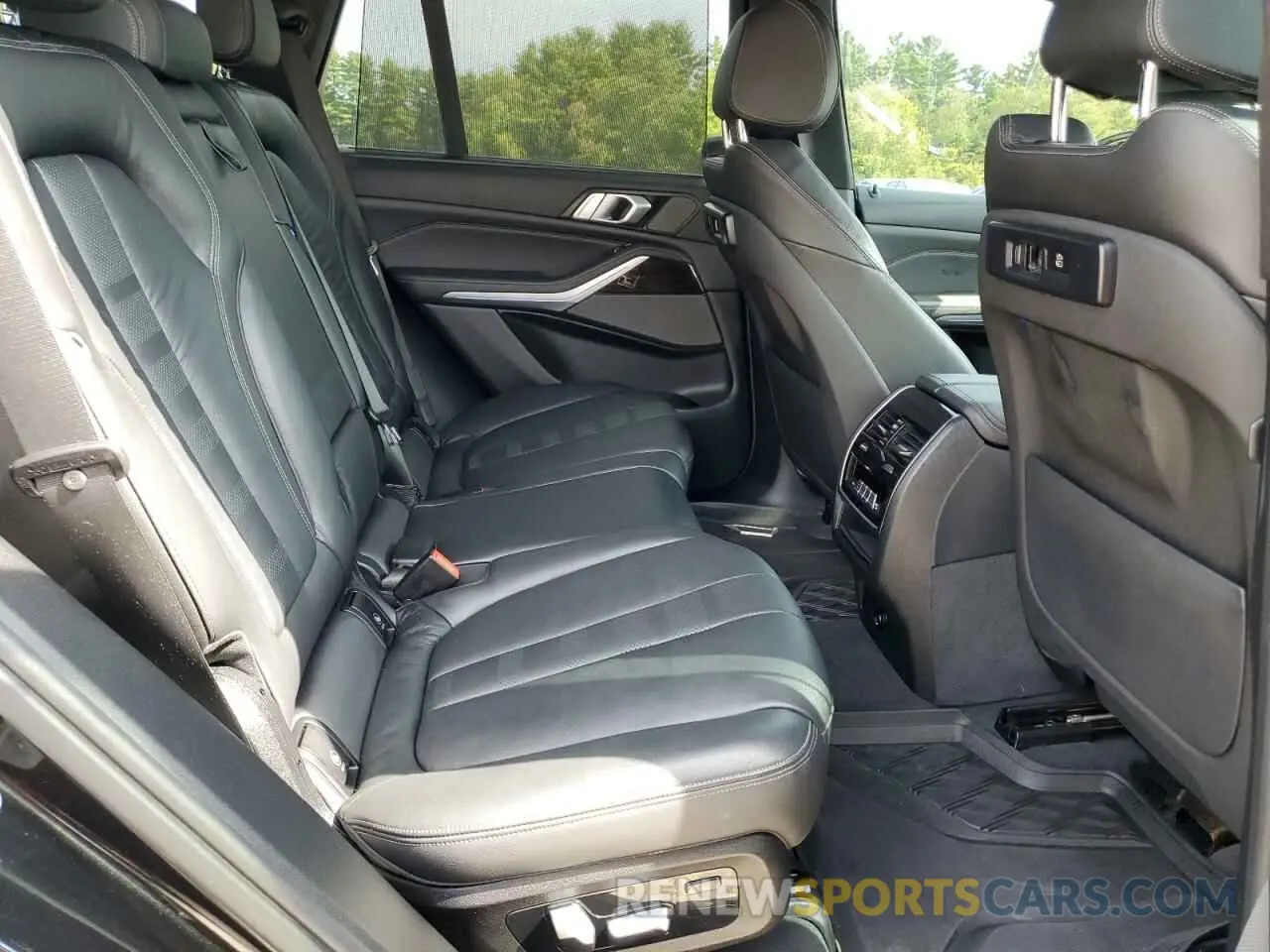11 Photograph of a damaged car 5UXCR6C50KLL27205 BMW X5 2019