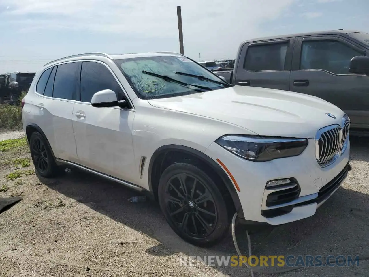 4 Photograph of a damaged car 5UXCR6C51KLK86289 BMW X5 2019