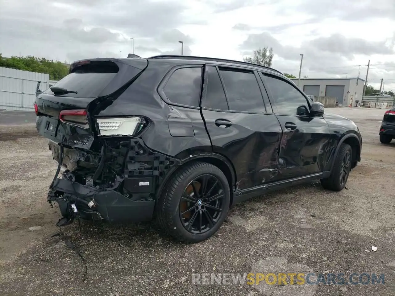 3 Photograph of a damaged car 5UXCR6C52KLL36438 BMW X5 2019
