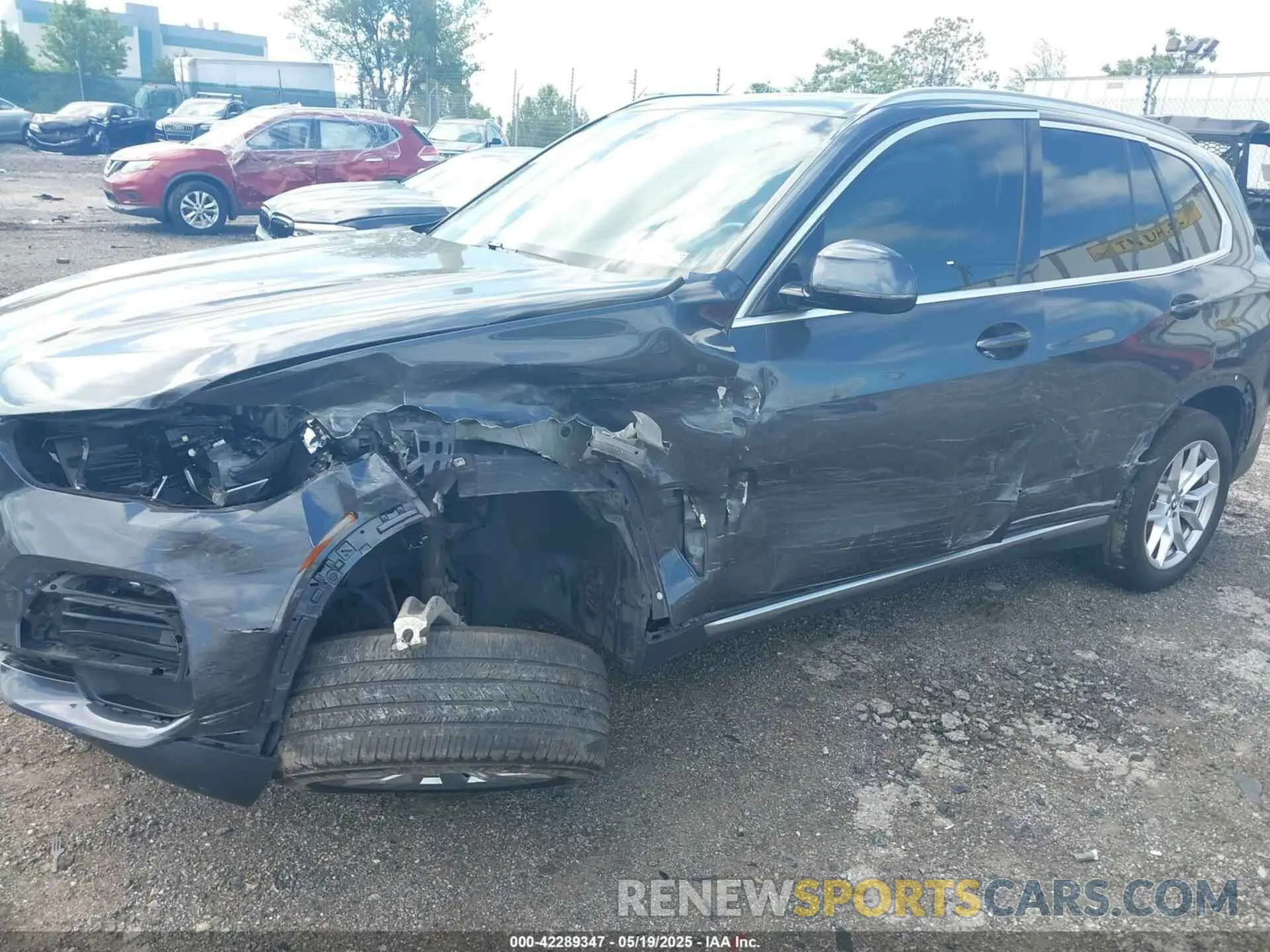 6 Photograph of a damaged car 5UXCR6C52KLL40747 BMW X5 2019