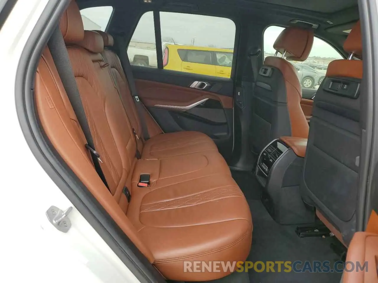 11 Photograph of a damaged car 5UXCR6C53KLL13685 BMW X5 2019