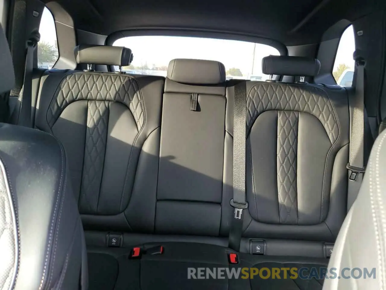 10 Photograph of a damaged car 5UXCR6C53KLL60389 BMW X5 2019