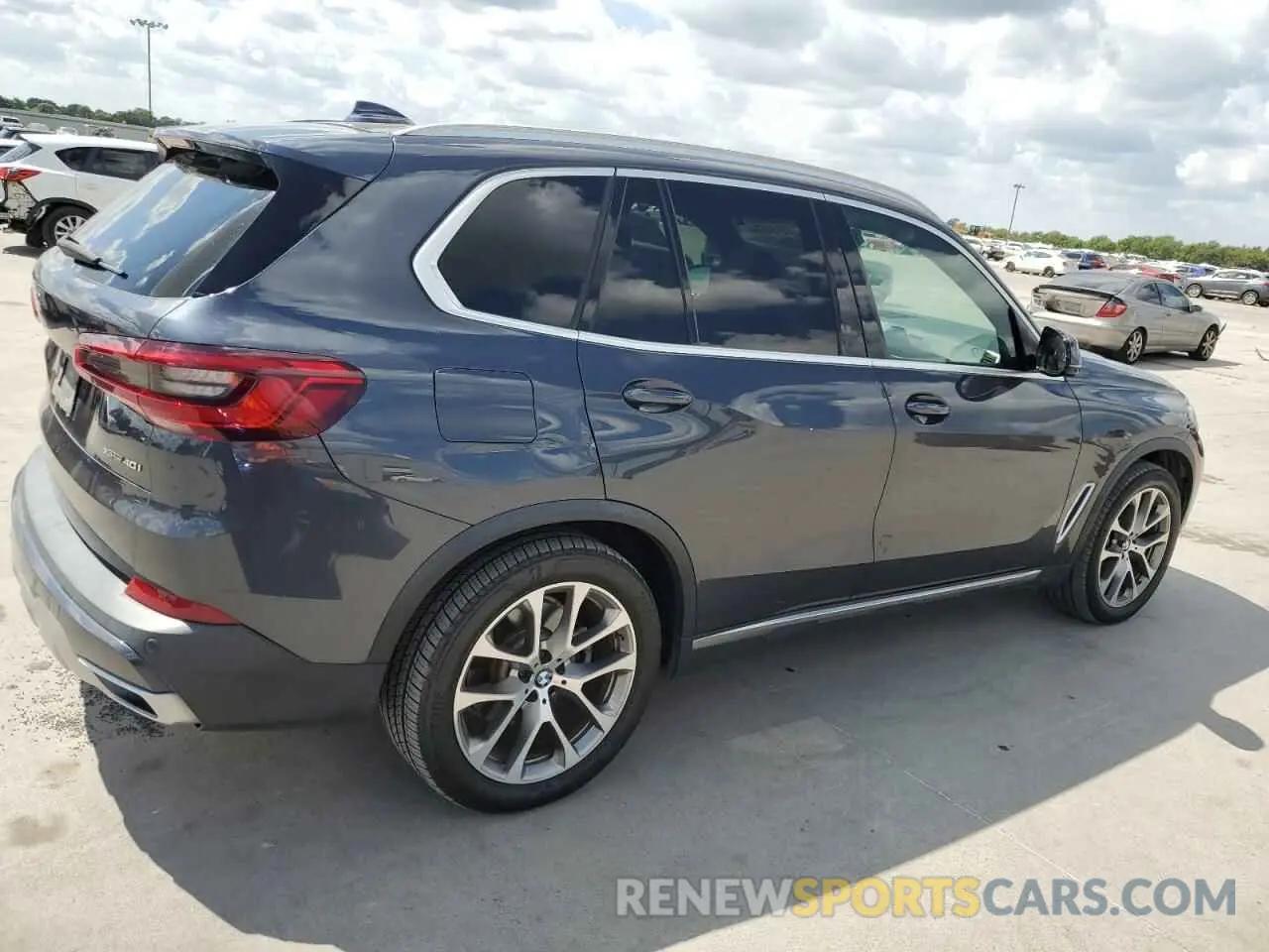 3 Photograph of a damaged car 5UXCR6C54KLL22041 BMW X5 2019