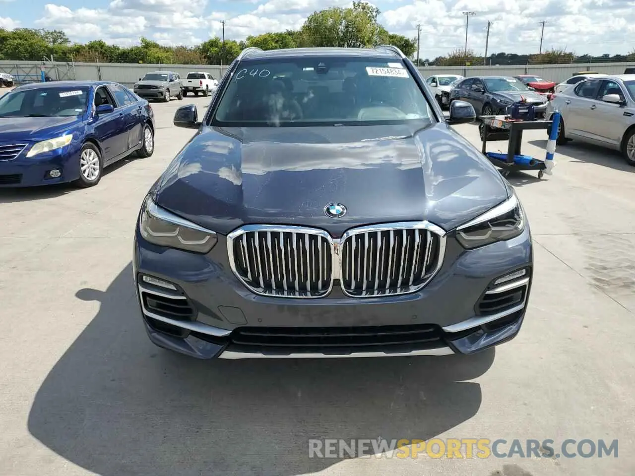 5 Photograph of a damaged car 5UXCR6C54KLL22041 BMW X5 2019